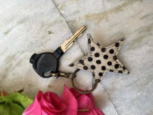 Nouveauté porte-clés en cuir de vachette porte-clés en cuir imprimé vache léopard porte-clés élégants nouveau porte-clés - Product Image 4