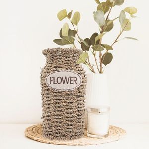 Support d'affichage élégant de pot de jardinière en rotin et en fer pour la maison, l'intérieur et l'extérieur. - Product Image 1