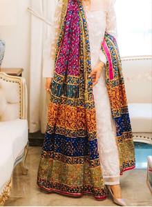 Chal de seda antiguo hecho a mano de lujo para mujer trabajo de espejo pesado impreso estilo étnico directo de Pakistán - Product Image 3