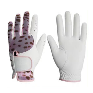 Guantes de Golf con Logotipo Personalizado |   Guantes Deportivos Premium Transpirables y Antideslizantes |   Equipo de Agarre Resistente para Entrenamiento al Aire Libre para Hombres y Mujeres - Product Image 2