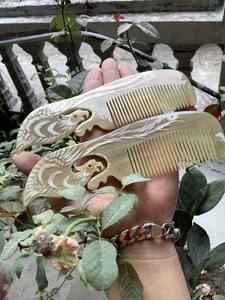 Peigne en corne de buffle de haute qualité avec sans poignée pour concepteur de salon femmes hommes et filles épais bouclés et ondulés Deft - Product Image 2