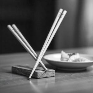 ตะเกียบไม้ไผ่ขัดเงางานแฮนด์เมดแบบพรีเมี่ยมน้ำหนักเบาใช้ซ้ำได้สำหรับงานแต่งงานที่เสิร์ฟบะหมี่เกี๊ยวซูชิ - Product Image 3