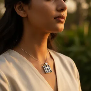 จี้ห้อยคอทรงสี่เหลี่ยมประดับพลอยอะมีทิสต์ ทำด้วยมือจากเงินแท้ 925 ชุบทองชมพู สำหรับผู้หญิง - Product Image 1