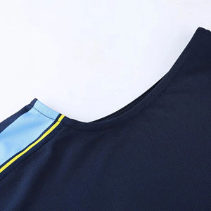 Uniformes de baloncesto personalizados de la mejor calidad para escuela secundaria transpirable XS entrenamiento de talla grande ropa deportiva impresa malla de alta calidad - Product Image 3