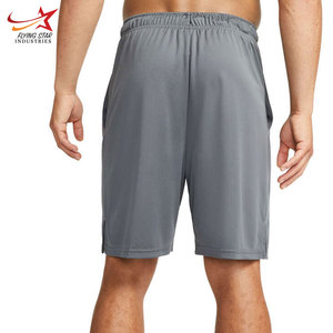Short de fitness décontracté pour hommes, confortable, coupe ample, motif solide, toile de polyester personnalisée, taille haute, respirant, séchage rapide. - Product Image 3