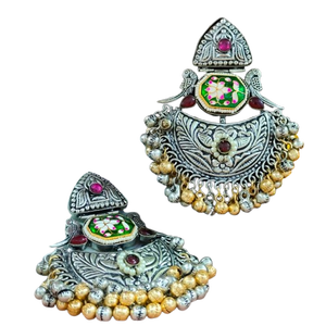 Boucles d'oreilles Silver Look & Meenakari Fusion Charme rustique Mélange d'élégance et de style ethnique Léger et confortable pour une utilisation toute la journée - Product Image 2