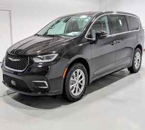 Interior Elegante, Conducción Suave, Chrysler Pacifica Touring L AWD 2024, Minivan - Product Image 1