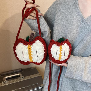 Nouveau Sac à bandoulière en crochet motif pomme de Noël, tendance et mignon, pour femme, en coton doux, petit porte-monnaie pour le quotidien et les voyages - Product Image 4