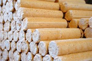 Bolitas de madera de pino en bolsas de 15kg, de 6mm pastilla de madera de pino, clase A1/A2 BSL, con certificación DIN + ENplus A1/A2 - Product Image 4