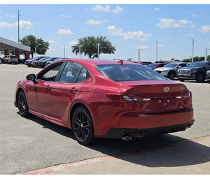 รถยนต์ CAMRY LE ปี 2025 สภาพดี ใช้งานน้อย มีทั้งพวงมาลัยขวาและซ้าย - Product Image 4