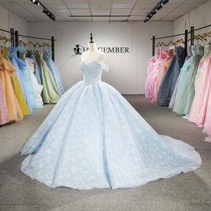 ชุดราตรีงาน Quinceanera สีฟ้าหวานแหวว รุ่น 8515 Princess Sweetheart ประดับลูกไม้ที่ไหล่ ยาวลากพื้น แต่งชายกระโปรงแบบ Chapel Train ประดับด้วยลูกปัด คริสตัล และลายพิมพ์ - Product Image 2