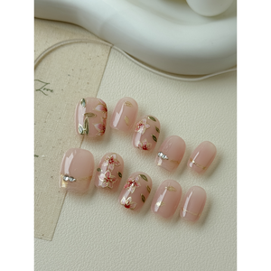 Decoración de Uñas Elegante con Diseño Intrincado Golden Petal Bloom Press on Nail Art - Product Image 1