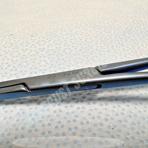 Pinzas Vasculares Manuales de Acero Inoxidable de Alta Resistencia, Antideslizantes, Reutilizables, Bajo MOQ, Suministro Directo de Fábrica - Product Image 6