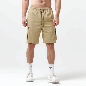 Nouveau short décontracté confortable et doux de style tendance pour hommes couleur unie utilisation extérieure hommes shorts décontractés pour hommes en bas quantité minimale de commande - Product Image 1