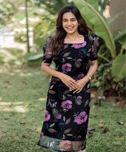 Rayon anarkali kurti สำหรับผู้หญิงแบบดั้งเดิมมองหาเทศกาลและฟังก์ชั่นสวมใส่ - Product Image 5