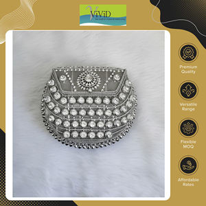 ดีไซน์สะดุดตา โดดเด่น น้ำหนักเบา ทนทานสูง กระเป๋าคลัทช์โลหะประดับลูกปัดสำหรับผู้หญิง ซับในผ้าไหม ความจุ 1-1.9 ลิตร ปรับแต่งได้ตามต้องการ - Product Image 2