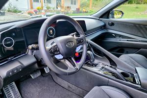 Hyundai Elantra N 2022 d'occasion en bon état, 276 ch, moteur turbo 4 cylindres, différentiel à glissement limité, peu modifiée - Product Image 4