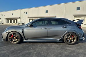 Honda Civic Type R 2020, Caja de Cambios Manual de 6 Velocidades, Título Limpio, Sin Accidentes, con Bajo Kilometraje, Listo para Envío - Product Image 3