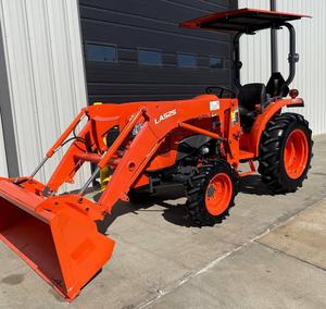 Tracteur Kubota L3901 37,5 CV 4RM le plus vendu avec chargeur à attache rapide et godet, tracteur utilitaire diesel - Product Image 2