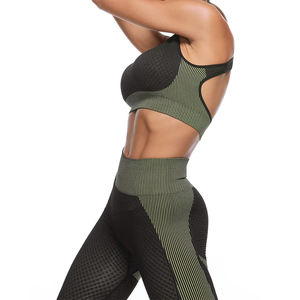 Ensemble de yoga d'entraînement de gymnastique pour femmes de haute qualité personnalisé OEM & Logo sur le devant Nouveaux vêtements de sport à bas prix - Product Image 4