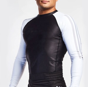 Alta calidad Logotipo personalizado Impresión Peso ligero Mejor diseño Material Hombres Rash Guard - Product Image 4