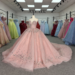 Vestido de Quinceañera Rosa Único con Apliques, Bordados y Lentejuelas, Cintura Natural, para Mujer, para Fiesta - Product Image 2