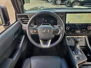 Lexus GX 550 Luxury 2024 Usado en Buen Estado, SUV 4x4 de 4 Puertas - Product Image 2