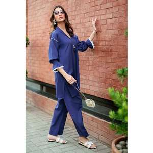 Ensemble coordonné bleu marine froissé et teint pour femme, asymétrique, trois-quarts, décontracté, tendance, en crêpe, taille XS, pour tenues de bureau - Product Image 5