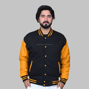 Veste universitaire en coton noir pour hommes, manches or clair, boutons couverts au motif Letterman pour l'hiver, service de vente en gros OEM disponible - Product Image 1