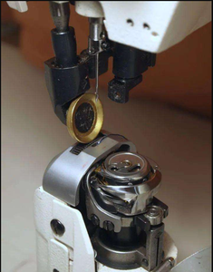 Máquina de Coser Industrial Golden Wheel CS-8810 de Calidad con Mango de Plástico, Personalización OEM, Grado DIY para Uso de Alto Rendimiento - Product Image 3