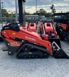 รถตักล้อยางดีเซล Kubota SCL1000 ที่เชื่อถือได้ รถตักขนาดเล็กแบบตีนตะขาบ พร้อมบุ้งกี๋และเครื่องยนต์ รับประกัน 2 ปี ใช้งานได้ยาวนาน เหมาะสำหรับงานเกษตร - Product Image 1