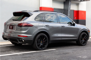 DISCOUNT Véhicule d'occasion conduite à gauche |   Conduite à droite |   2016 P O R S C H E CAYENNEESS TURBO - Product Image 3