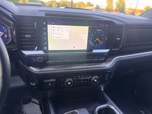 Pick-up tout-terrain 4x4 Crew Cab 1500 LT Trail Boss pleine grandeur d'occasion 2025 - Product Image 6