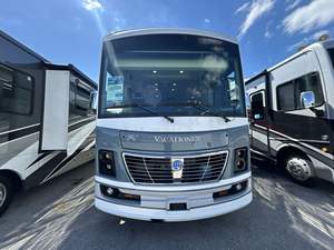 Prix bas 2025 2026 – Camping-cars Holiday Rambler Vacationer légers, capacité 8 personnes, disponibles - Product Image 2