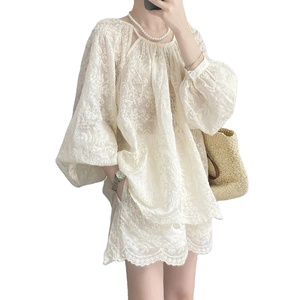 Conjunto Casual de 2 Piezas con Botones de Encaje Vintage Estampado Personalizado para Mujer, Camisa de Alta Calidad de Secado Rápido con Diseño Elegante al por Mayor - Product Image 6