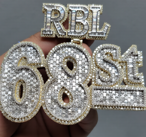 Pendentif en argent 925 personnalisé avec numéro et lettre, serti de diamants Moissanite VVS, style Hip Hop, luxe, pour homme et femme. - Product Image 1