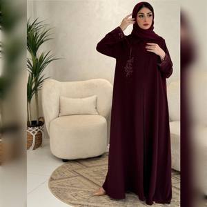 Abaya en soie brodée marron anti-rides avec foulard assorti, robe musulmane élégante et modeste, tenue de prière élégante pour femmes adultes - Product Image 1