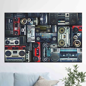 Toile imprimée rétro avec cassette audio : Art mural vintage élégant, toile encadrée - Product Image 1
