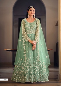 Robe Anarkali à la demande avec broderie à séquence lourde pour les femmes vêtements de fête de l'Inde Export - Product Image 3