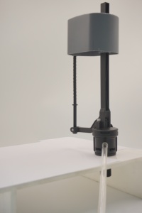 Válvula de entrada de inodoro de plástico PP negro, columna de suministro de agua con logotipo OEM para válvulas de llenado de inodoro de 2 piezas, modelo de marca Chung Long - Product Image 4
