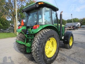 JOHNN DEERE 5085E 4WD Mini Tractor 70HP 120HP 90HP 100HP Tractor automático para caminar con bomba de motor Caja de cambios para granja - Product Image 3
