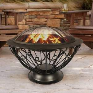 Foyer en fer ignifuge avec charme traditionnel et appel de campagne conçu pour le chauffage de nuit dans la cour arrière - Product Image 6