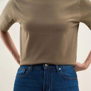 Camiseta informal de gran tamaño para mujer con ajuste relajado, perfecta para la moda urbana y el uso diario - Product Image 5