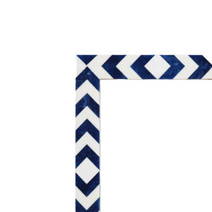 Cadre photo en résine bleu et blanc fait à la main, motif en chevron et diamant, personnalisable, paysage, portrait, décoration de table, maison - Product Image 2