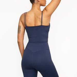 2025 nuevos conjuntos de Yoga Fitness mujer espalda descubierta gimnasio acolchado dos piezas entrenamiento Scrunch Mono para mujeres conjuntos de Yoga - Product Image 4