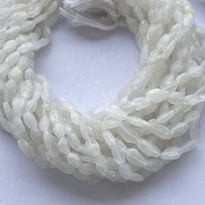 6mm 8mm 10mm naturel blanc arc-en-ciel pierre de lune à facettes coupe ovale pierres précieuses perles brins prix de gros bijoux à bricoler soi-même faisant l'approvisionnement - Product Image 3