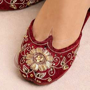 Calzado Khussa para Mujer, Color Sólido, Alta Calidad, Diseño Moderno, Tela Estampada, Antideslizante, Hecho a Mano, Venta Directa de Fábrica, Hecho en Pakistán - Product Image 6