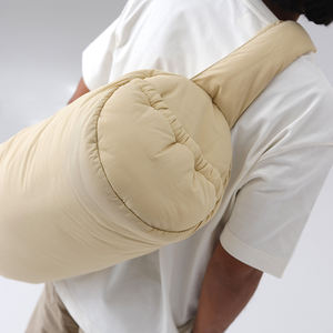 Mujeres personalizado impermeable Yoga noche deportes gimnasio acolchado Puffy viaje Puffer Duffle bolsa de deporte para las mujeres - Product Image 5