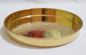 Gran oferta de bandeja de servicio de latón con asas de agarre fino y diseño de plato hondo para uso de alimentos y decoración disponible a granel - Product Image 2