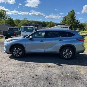 Toyota Highlander XLE 2022 - Product Image 6